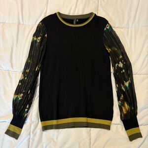 Elegant Black and Green Women's Crewneck Sweater